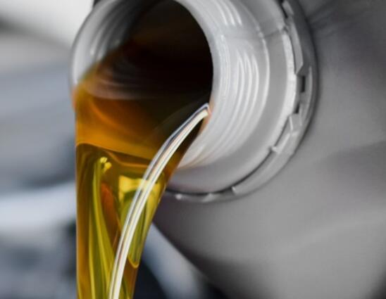 工业润滑油：如何选择合适的机油？